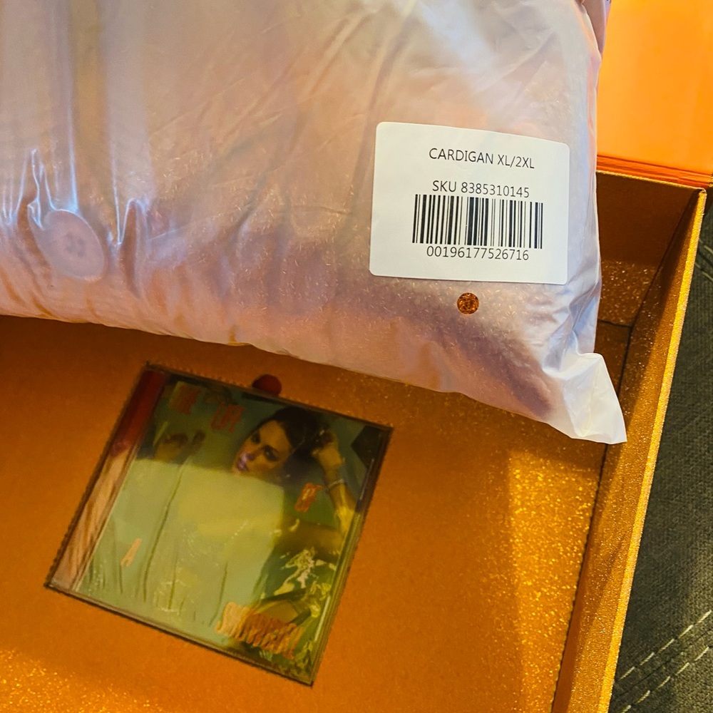 New Taylor Swift XL orange sparkle cardigan and life of a showgirl CD - Picture 2 of 4